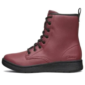 Ačkoli „Burgundy Black“