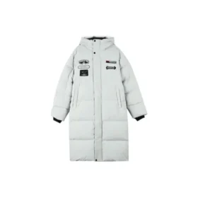 Dlouhá péřová bunda s grafickým nápisem „White Black“
