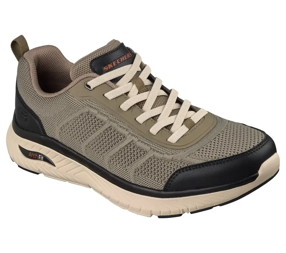 Relaxed Fit: Arch Fit Crosser – Esmond Relaxed Fit: Arch Fit Crosser – Esmond