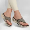 Sandály Go Walk Arch Fit 2.0 – Resort Day Sandály Go Walk Arch Fit 2.0 – Resort Day