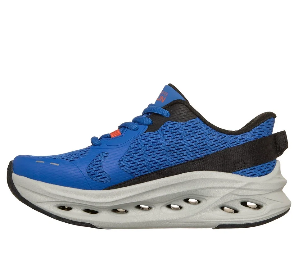 Skechers Slip-ins: Max Cushioning Glide-Step – reklama Skechers Slip-ins: Max Cushioning Glide-Step – reklama